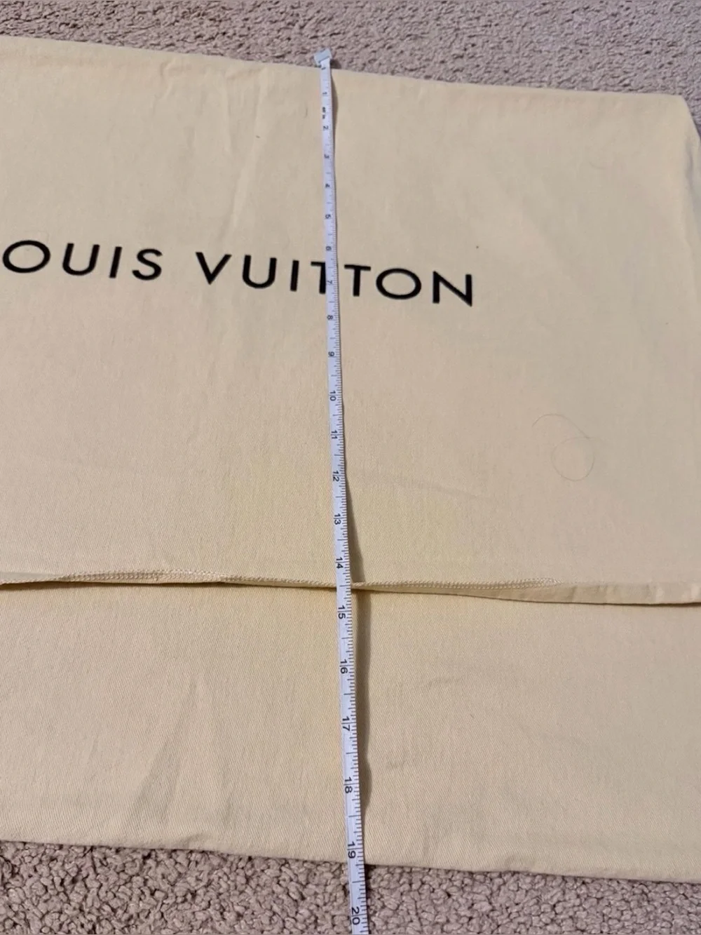 LOUIS VUITTON
